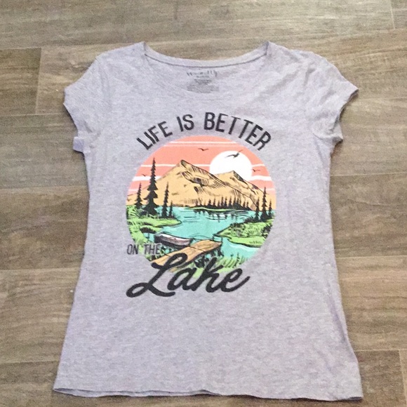 Wound Up Tops - Grey “Life is better at the Lake” tee shirt size XL